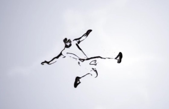 AE模板 线条素描人物踢球标志片头包装 Soccer Kick Logo
